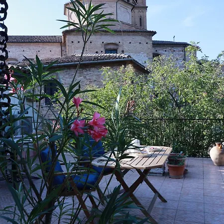 Casa Del Sole, Tra Arte E Natura, House Of The Sun, Between Art And Nature *